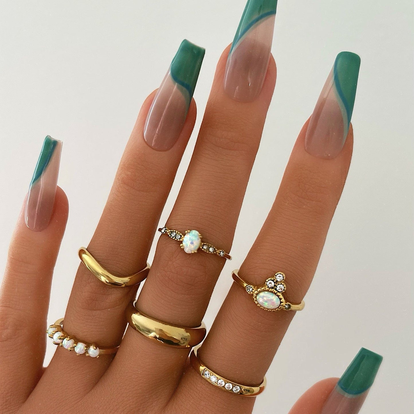 Fluid Wave Band